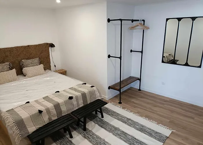 Our Place In Pico * Companhia de Cima